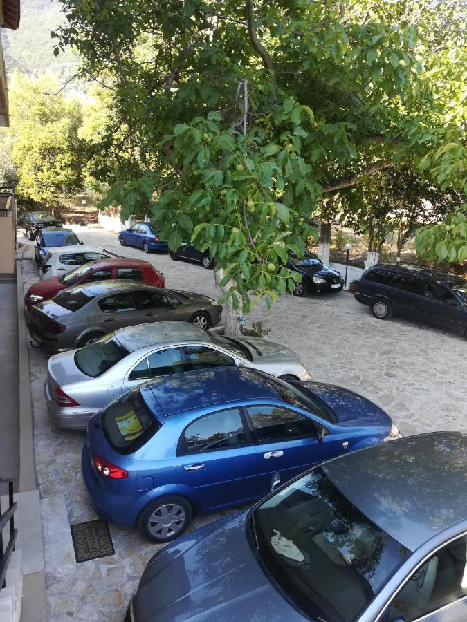 Vessarios Apartment Nikiana Bagian luar foto