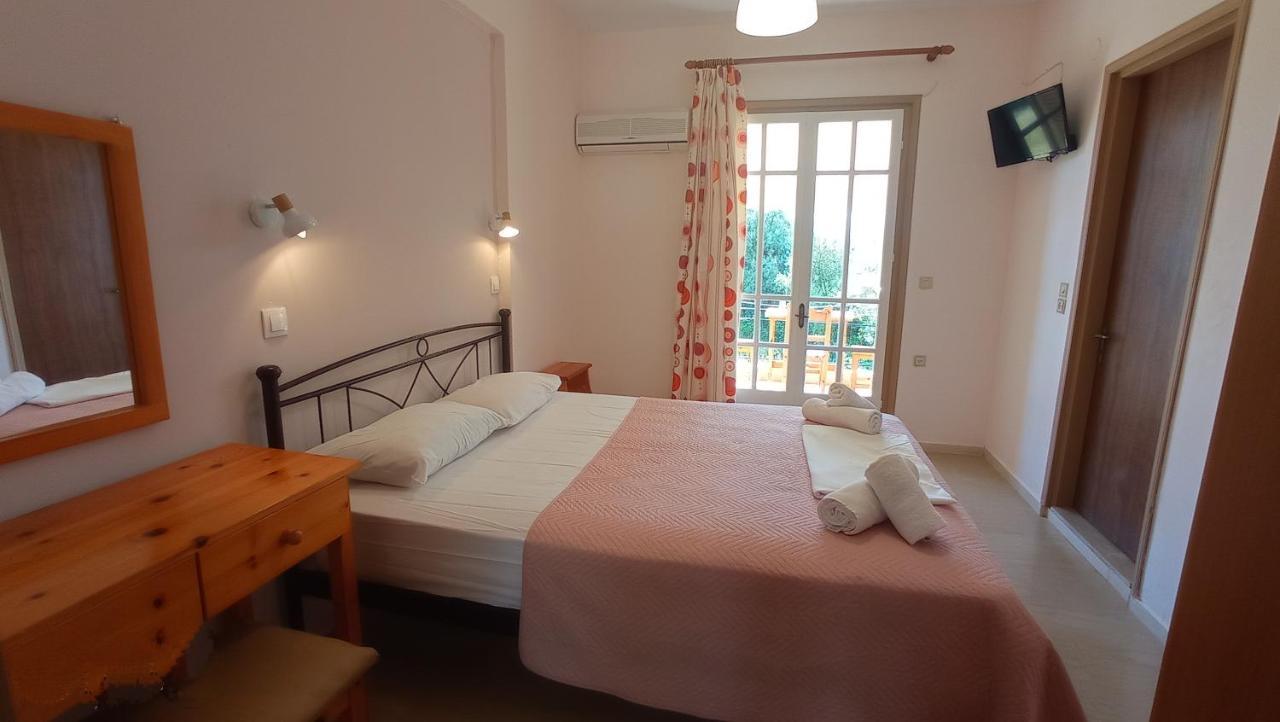 Vessarios Apartment Nikiana Bagian luar foto