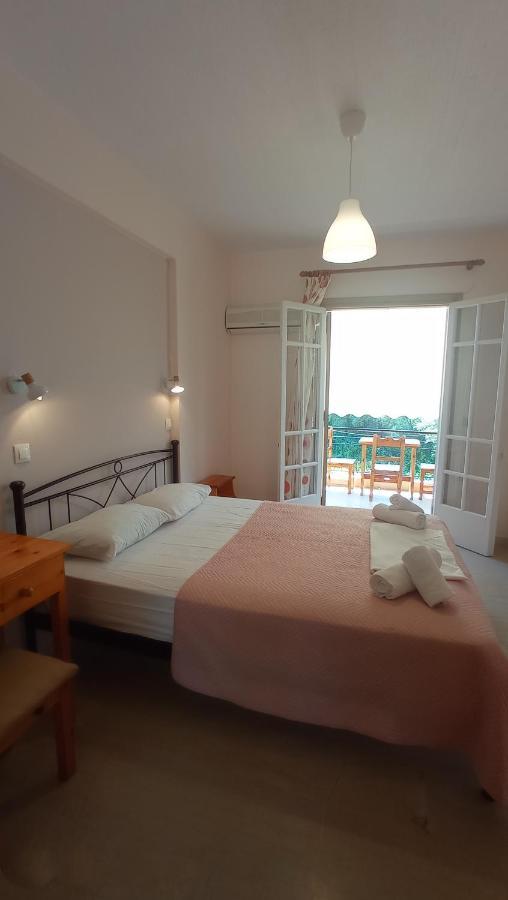 Vessarios Apartment Nikiana Bagian luar foto