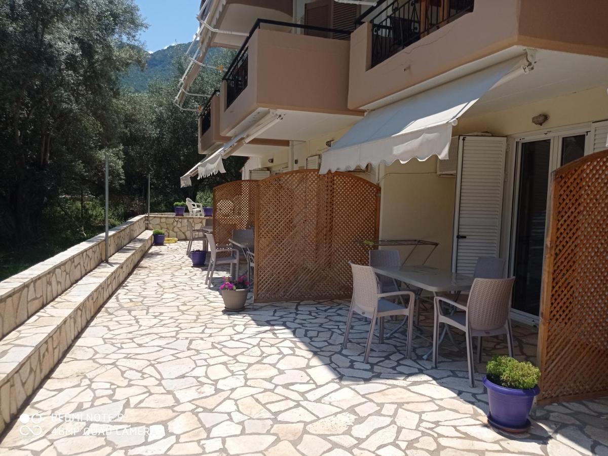 Vessarios Apartment Nikiana Bagian luar foto