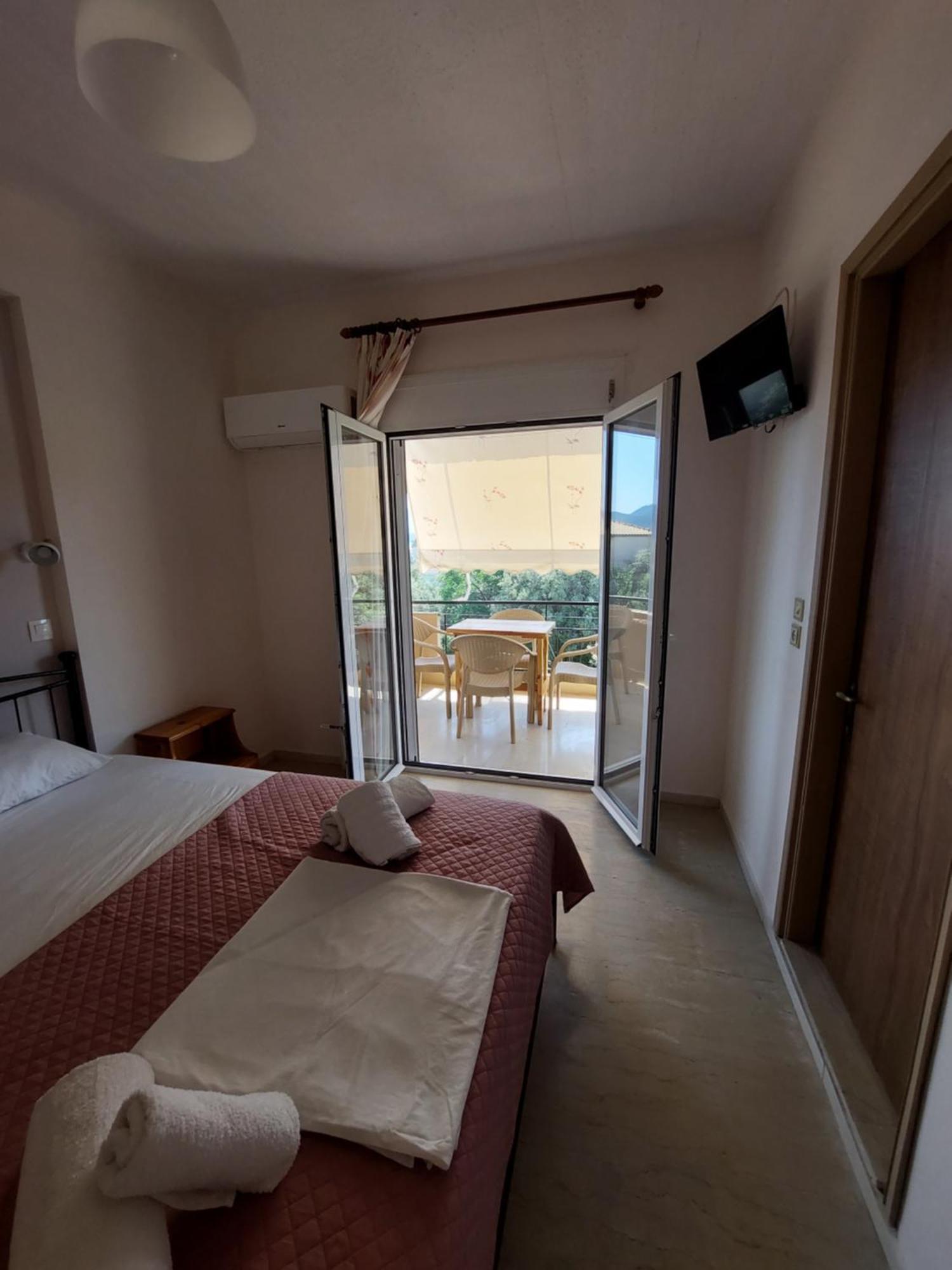 Vessarios Apartment Nikiana Bagian luar foto