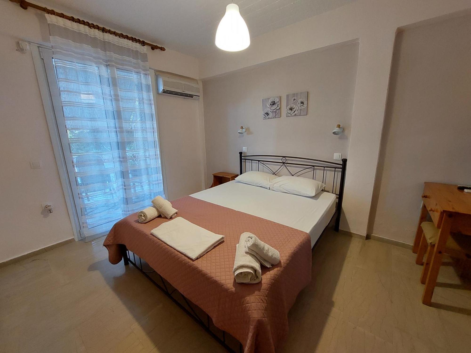 Vessarios Apartment Nikiana Bagian luar foto