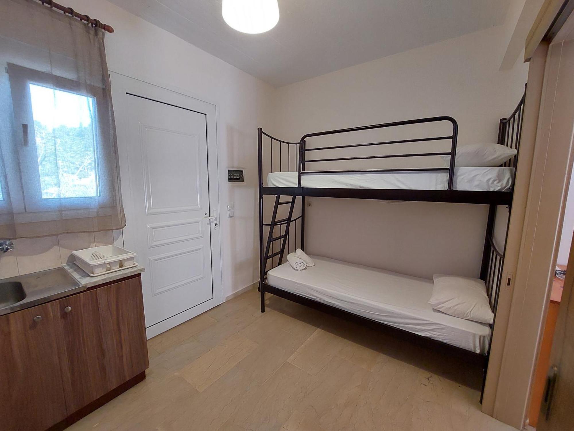 Vessarios Apartment Nikiana Bagian luar foto