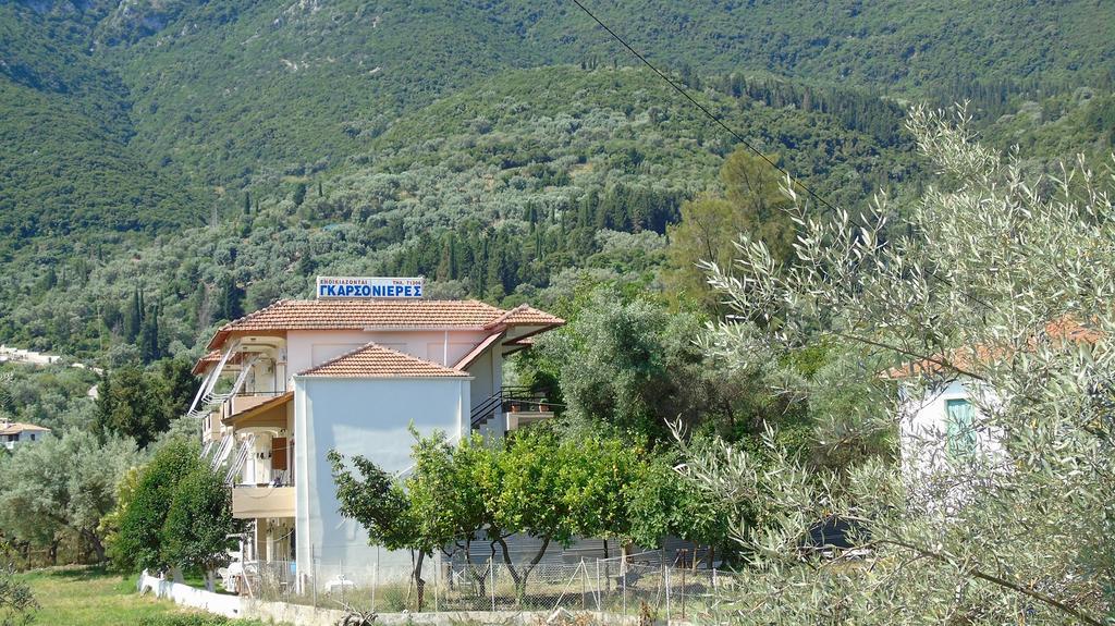 Vessarios Apartment Nikiana Bagian luar foto